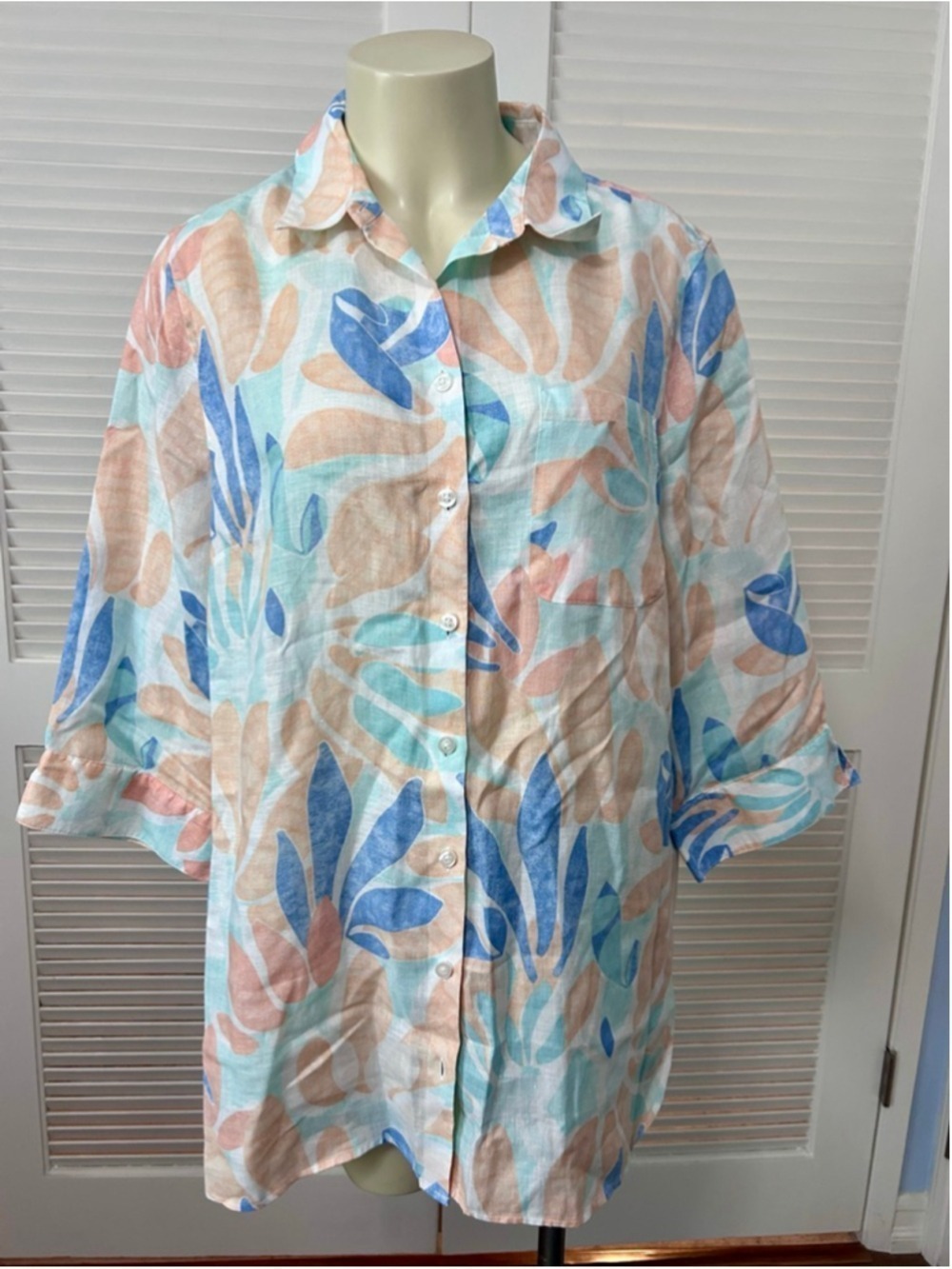 Chico’s No Iron Linen Floral Button Down Shirt Size 3 XL 16/18 - Picture 2 of 10